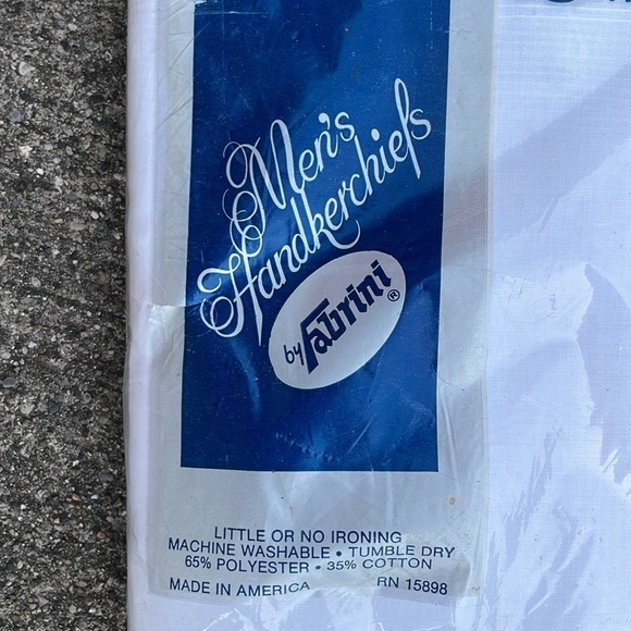 Vintage Fabrini White Classic Handkerchiefs 13 total, New, never used or opened - Picture 3 of 4